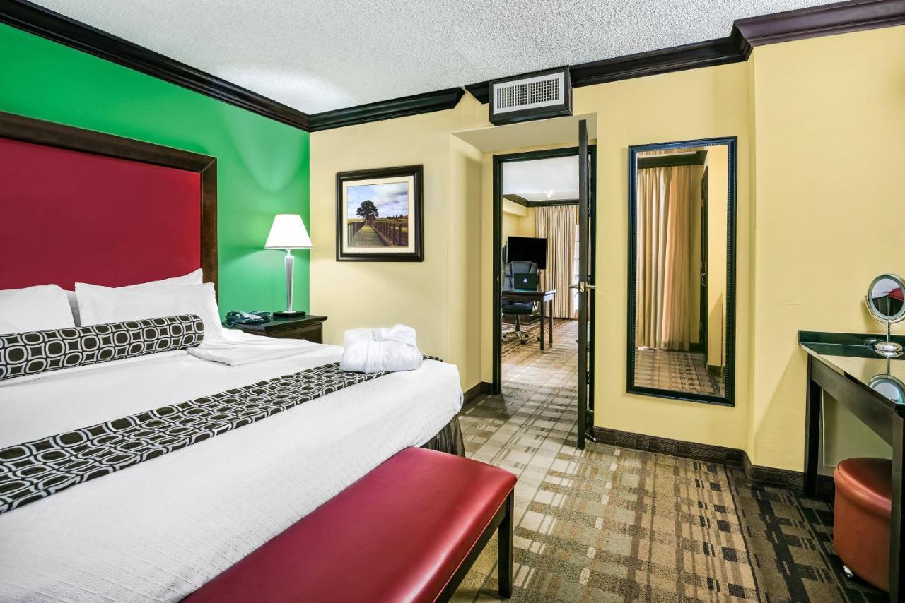 Crowne Plaza Suites Houston - Near Sugar Land Esterno foto